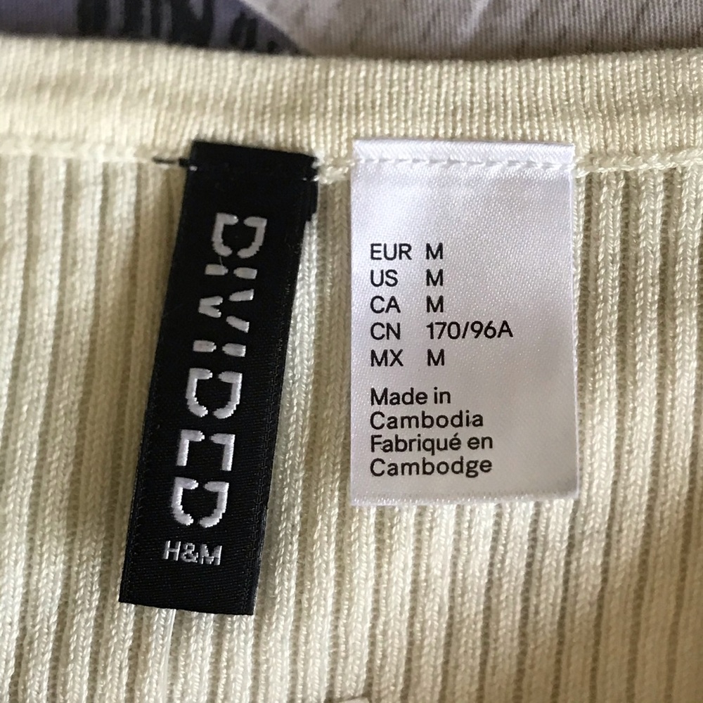 H&M sweater - Picture 3 of 3
